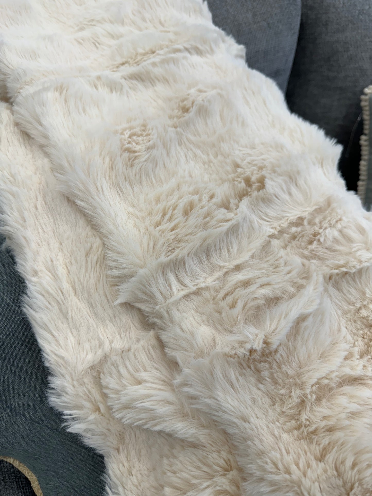 Lux White/Tan fur Throw Blanket image 0